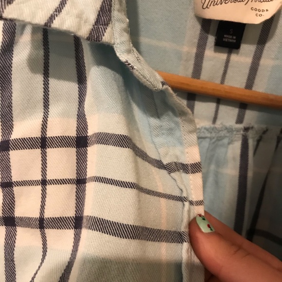 Button up shirt - Picture 3 of 3